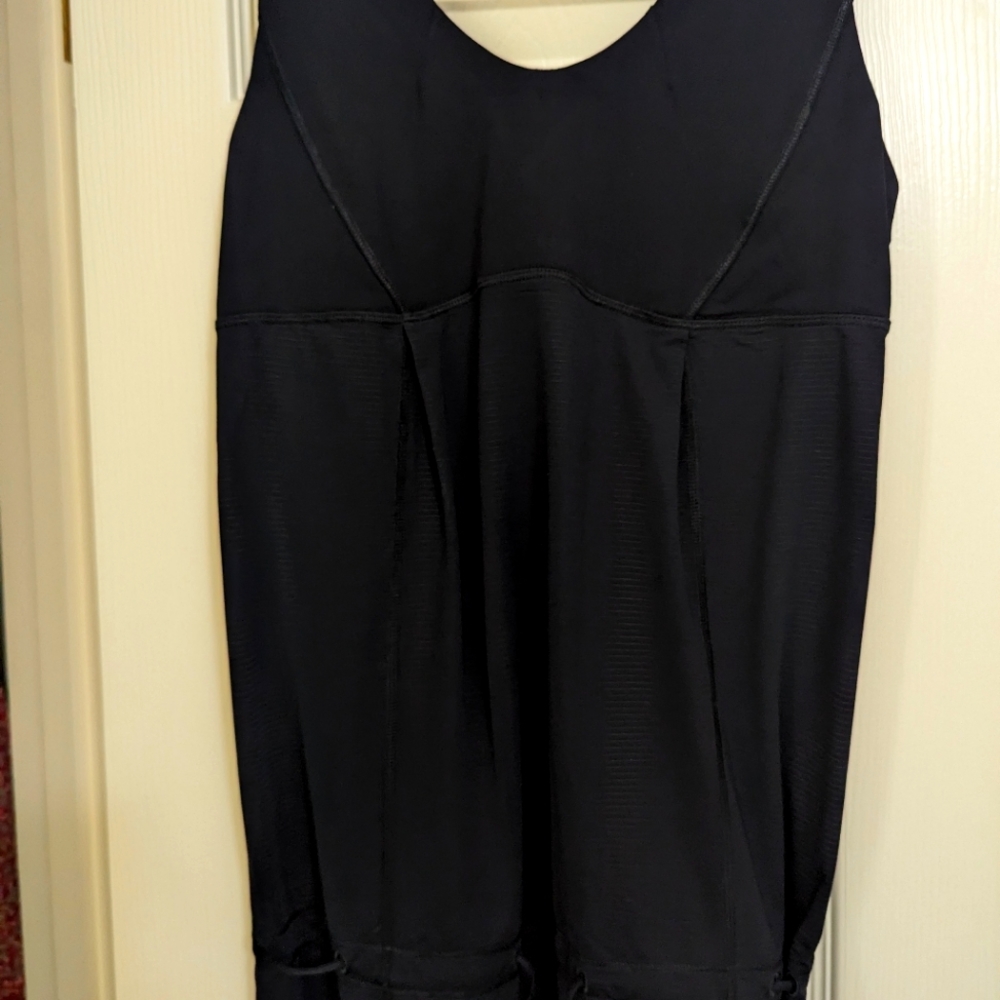Lululemon sleeveless, workout top. Medium.